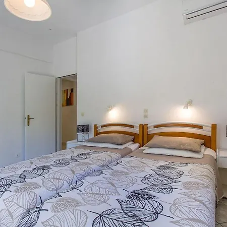 Elsa House Ground Floor Апартаменты